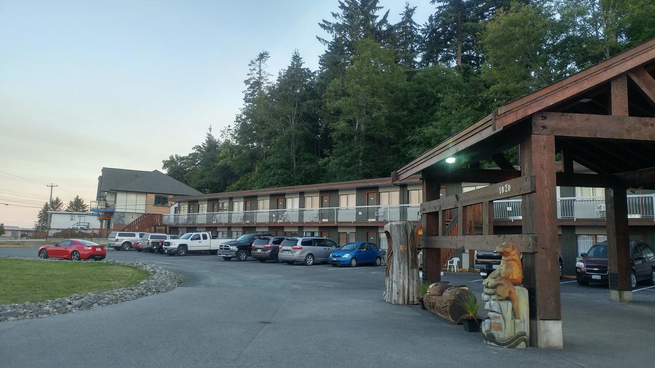 Big Rock Motel Кембъл Ривър Екстериор снимка